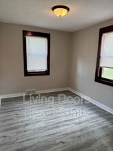 348 S 38th St in Lincoln, NE - Building Photo - Building Photo