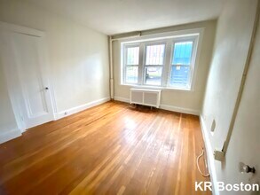 1846 Commonwealth Ave in Boston, MA - Building Photo - Building Photo