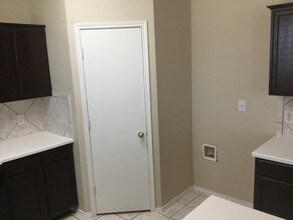 1112 Roundhouse Dr in Saginaw, TX - Building Photo - Building Photo