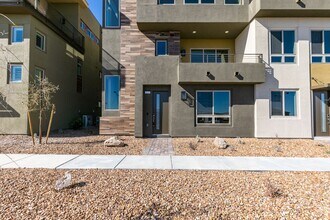4152 Yucca Bloom St in Las Vegas, NV - Building Photo - Building Photo