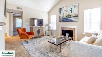 7865 Grove Ct W in Germantown, TN - Building Photo