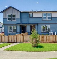 10613 NE 120th Ave in Vancouver, WA - Building Photo