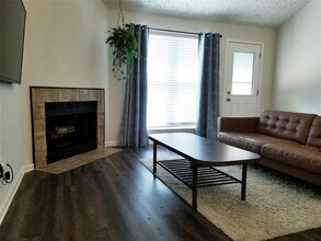 3727 Westheimer Pl Dr in Houston, TX - Building Photo - Building Photo