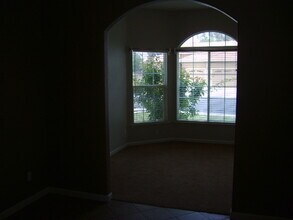 1131 Paradise Dr in Lemoore, CA - Building Photo - Building Photo