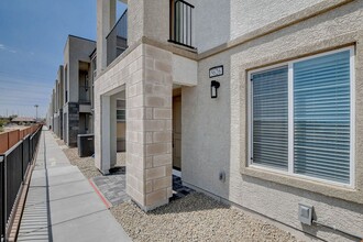 5626 Beguiling Falls St in Las Vegas, NV - Building Photo - Building Photo