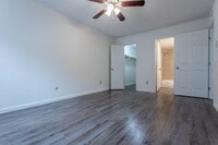 Silver Star Apartments - 6