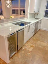 19501 W Country Club Dr, Unit 1209 in Aventura, FL - Building Photo - Building Photo