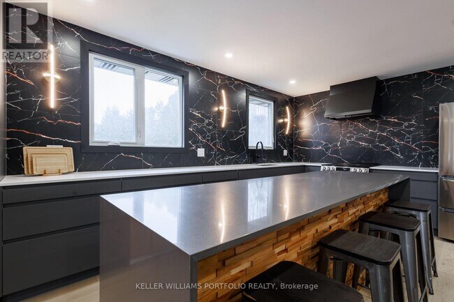 33 Cog Hill Dr in Toronto, ON - Building Photo - Building Photo