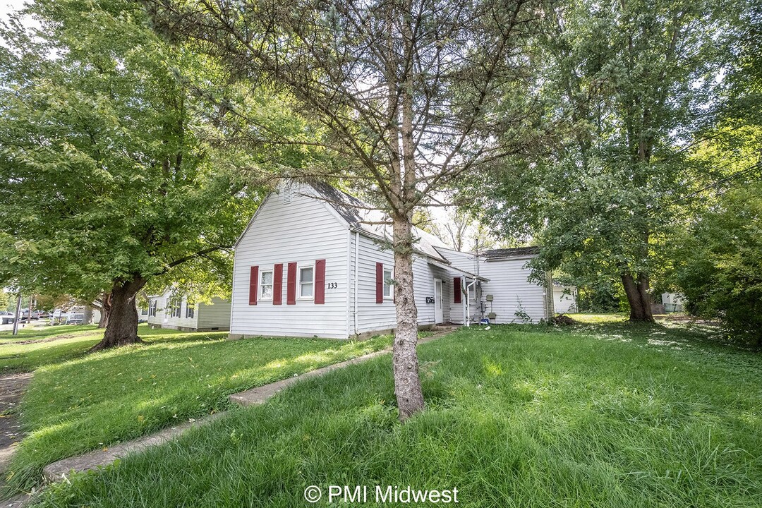 133 Pratt St in Franklin, IN - Building Photo