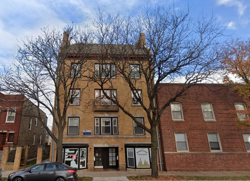 3808 W Irving Park Rd in Chicago, IL - Building Photo