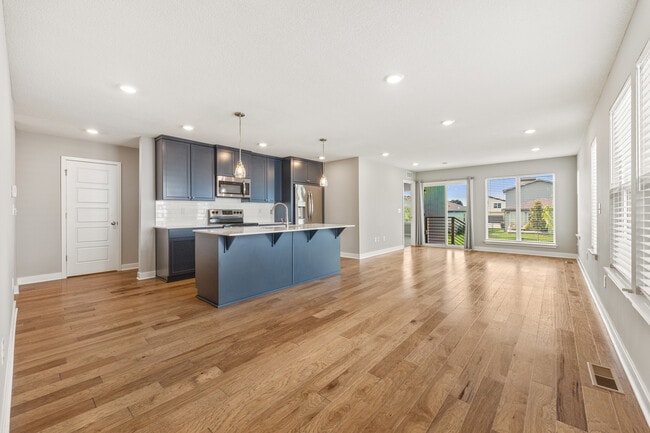 13305 W 180th St in Overland Park, KS - Foto de edificio - Building Photo