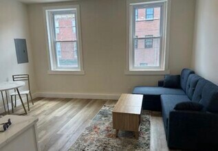 1532 S 2nd St, Unit 2F in Philadelphia, PA - Foto de edificio - Building Photo