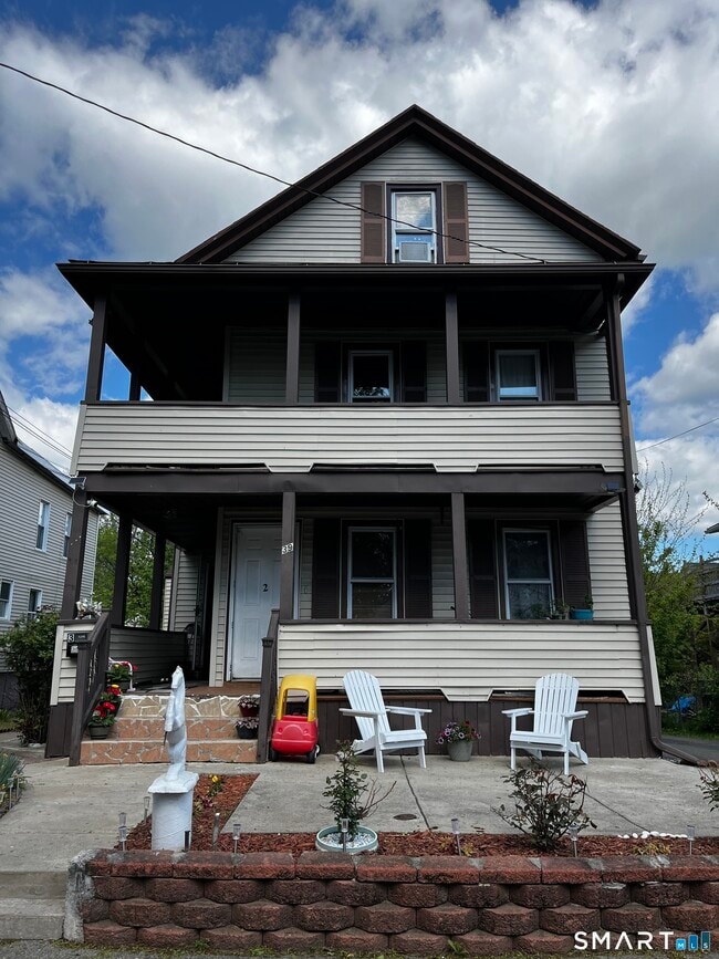 39 Holmes Ave