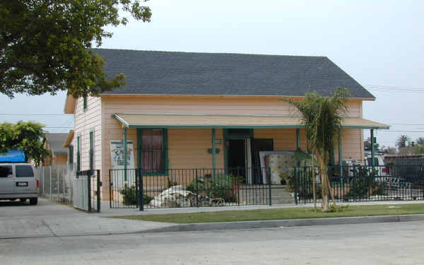 1116 S Cypress Ave in Santa Ana, CA - Building Photo