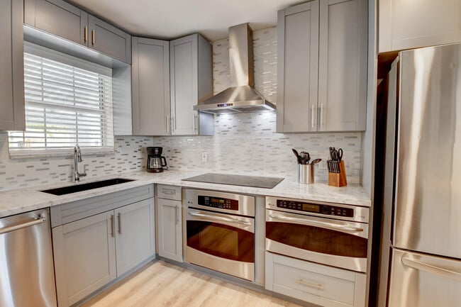 400 NE 45th St in Boca Raton, FL - Building Photo - Building Photo
