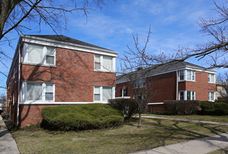 367-375 Central Ave in Highland Park, IL - Building Photo - Building Photo