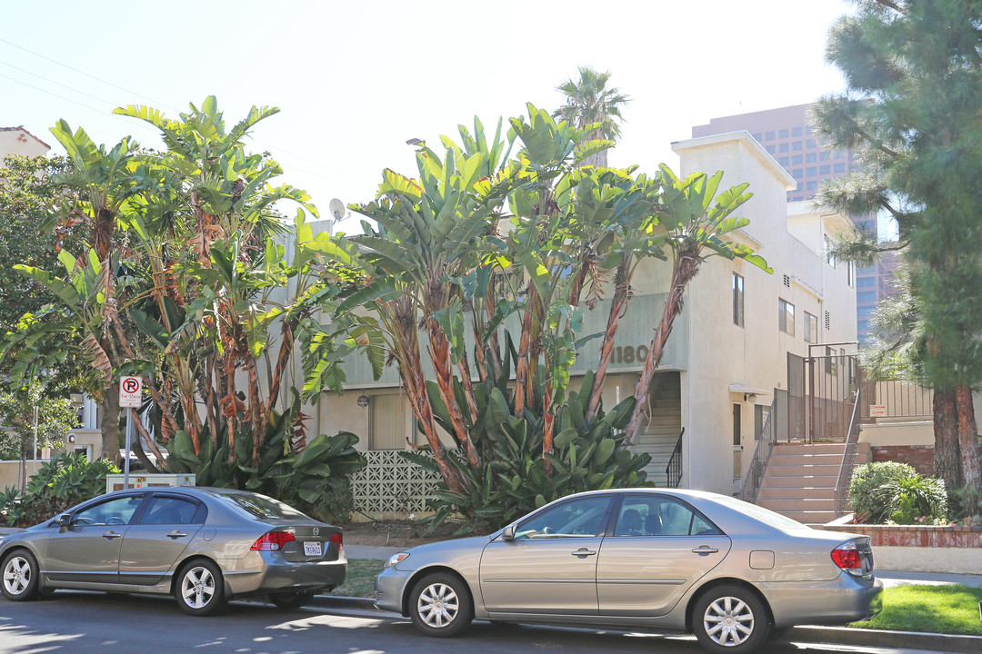 11800 Mayfield Ave in Los Angeles, CA - Building Photo