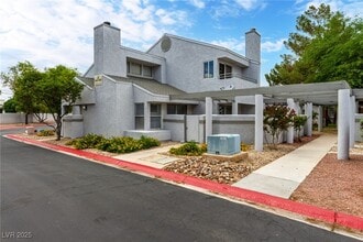 5644 Vineyard Ln in Las Vegas, NV - Building Photo - Building Photo