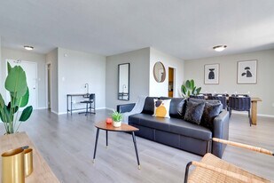 1515 Richmond Hwy in Arlington, VA - Building Photo