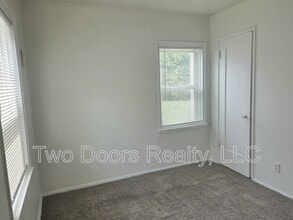 222 W Fairchild Dr in Midwest City, OK - Building Photo - Building Photo