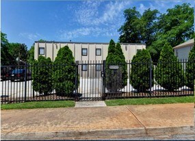 2883 Harris St in Atlanta, GA - Building Photo
