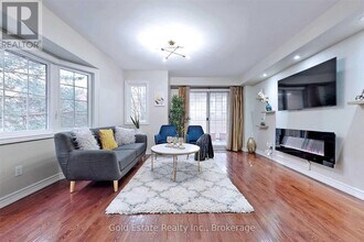 6950 Tenth Line W in Mississauga, ON - Building Photo - Building Photo