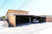 617 E Birch St in Brea, CA - Foto de edificio - Building Photo