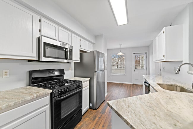 2504 Cortland Ln in Whippany, NJ - Building Photo - Building Photo