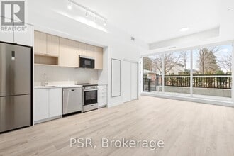 45 Broadfield Dr in Toronto, ON - Building Photo - Building Photo