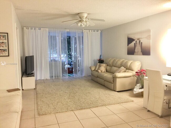 1780 NE 191st St-Unit -212 in North Miami Beach, FL - Building Photo - Building Photo