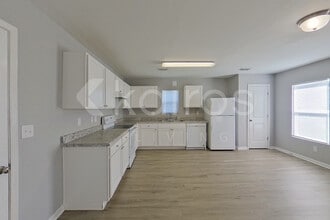 2592 Catalina Ct in Valdosta, GA - Foto de edificio - Building Photo