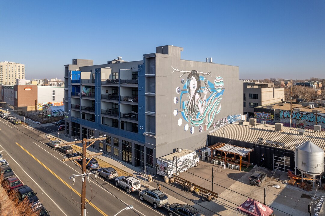 Factory Flats in Denver, CO - Building Photo