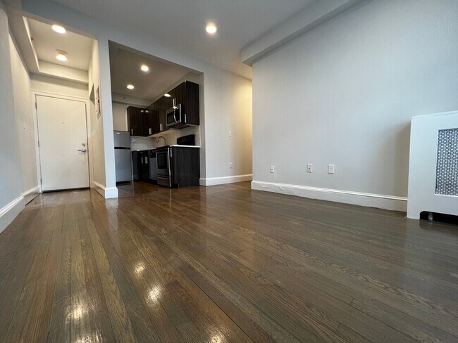 36 Peterborough St, Unit 12