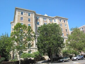 1851 Columbia Rd NW, Unit 102 in Washington, DC - Building Photo - Building Photo