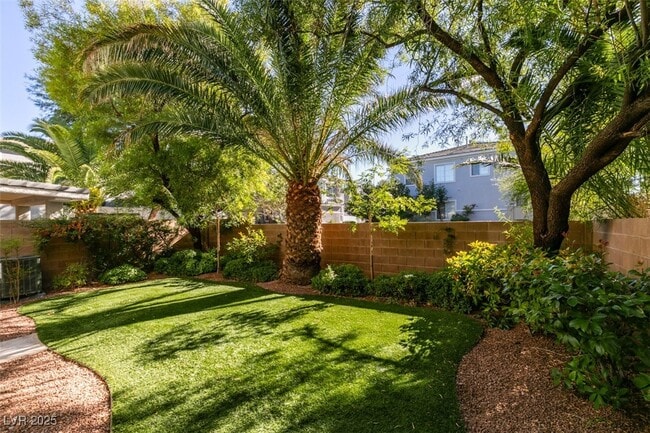 2473 Devotion Ridge Dr in Henderson, NV - Building Photo - Building Photo