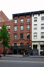 327 W 14th St in New York, NY - Building Photo - Building Photo