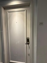 18800 NE 29th Ave, Unit 1008 in Miami, FL - Building Photo