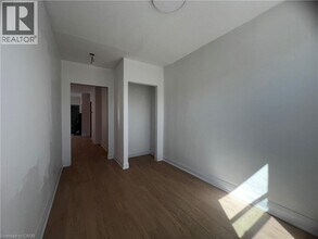 804 St Clair Ave W in Toronto, ON - Building Photo - Building Photo