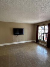 21020 Voyager Blvd in Land O Lakes, FL - Building Photo - Building Photo