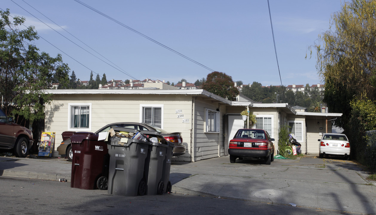 21378-21380 Locust St in Hayward, CA - Foto de edificio