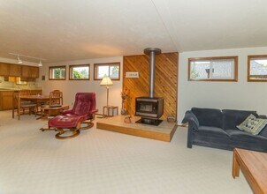 1981 Margaret St in Eugene, OR - Building Photo - Building Photo