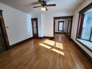 47 Caledonia St NE in Grand Rapids, MI - Building Photo - Building Photo