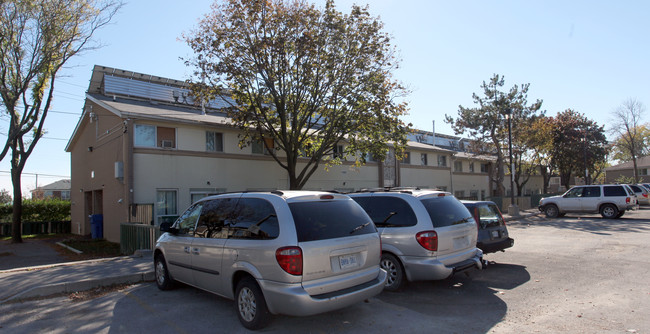 1884 Sheppard Ave W in Toronto, ON - Building Photo - Primary Photo