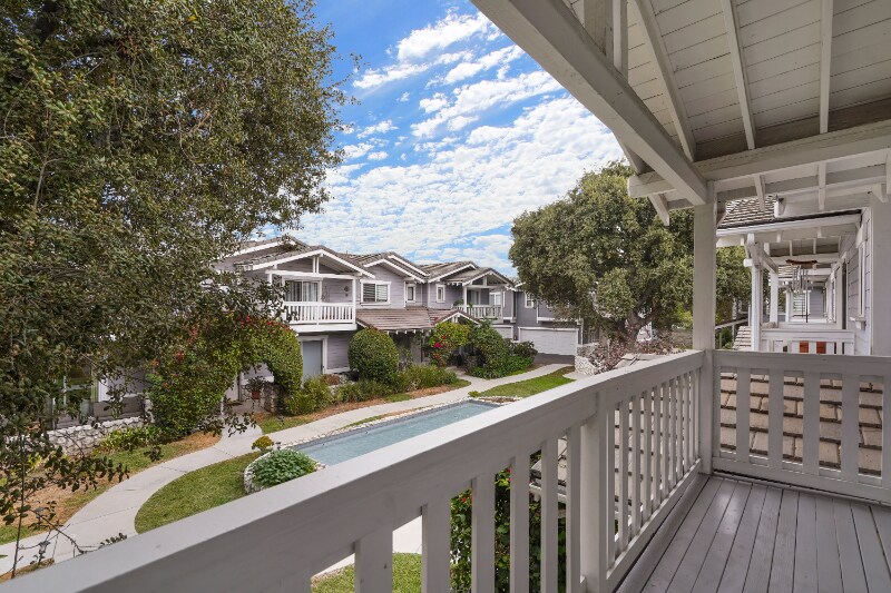 50 W Mountain St in Pasadena, CA - Building Photo