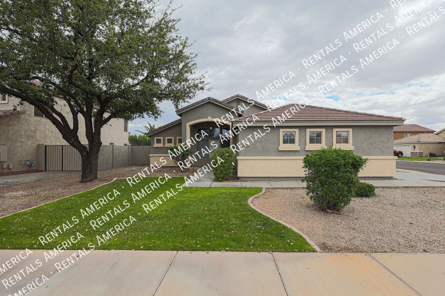 693 W Crane Ct in Chandler, AZ - Building Photo