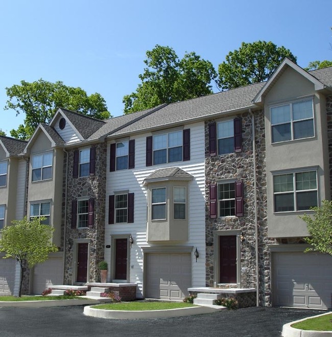 The Woods at Dew Drop in York, PA - Foto de edificio - Building Photo