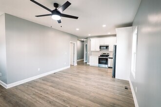 723 Highland Ave SE in Hickory, NC - Building Photo - Building Photo