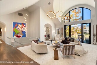 75 McLain Ct in Aspen, CO - Building Photo - Building Photo