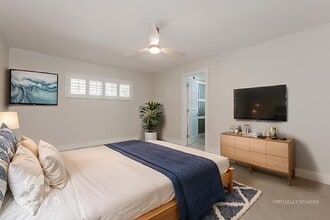 10100 Paradise Blvd in Treasure Island, FL - Foto de edificio - Building Photo