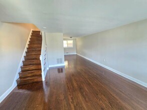 4733 Homesdale Ave in Baltimore, MD - Foto de edificio - Building Photo